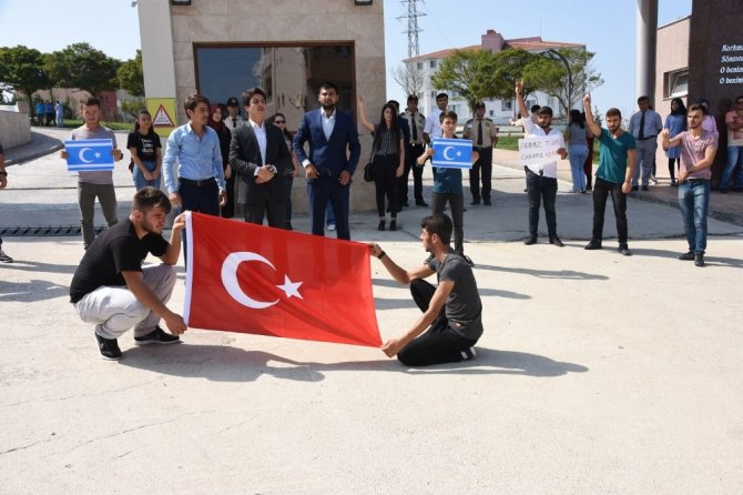 Sinop’ta Ülkü Ocaklarından Barzani’ye tepki
