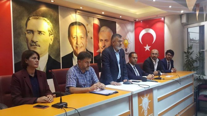AK Partide yeni il başkanı için temayül yoklaması yapıldı