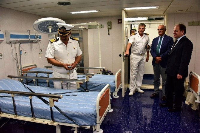 Dünyanın en büyük tank çıkarma gemisi ’Tcg Bayraktar’ Samsun’a çıkarma yaptı