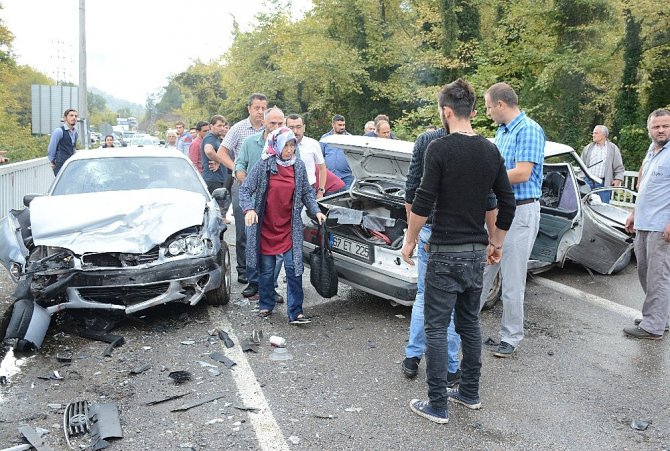 Karabük’te trafik kazası: 1 ölü, 4 yaralı