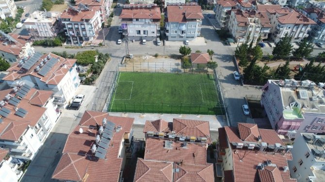 Manavgat Belediyesi’nden Emek ve Oymapınar’a yeni spor alanı