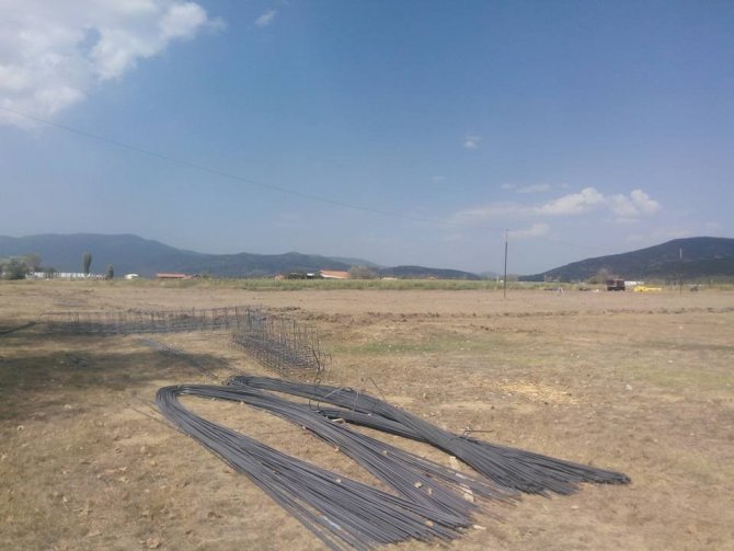 Simav’da termal suni çim futbol sahası yapılıyor