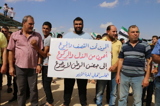Suriye’de Esad karşıtı protesto gösterisi