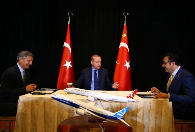 Cumhurbaşkanı Erdoğan, THY-Boeing imza törenine katıldı