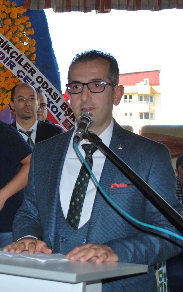 Salihli AK Parti, Dinç ile ’yola devam’ dedi