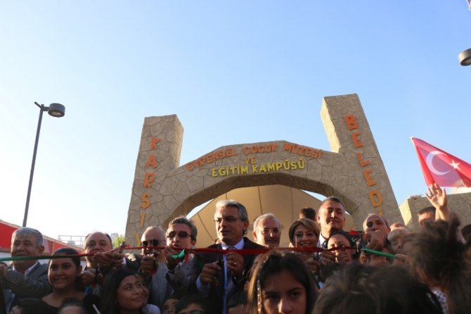 Türkiye’nin ilk çocuk müzesi Karşıyaka’da açıldı