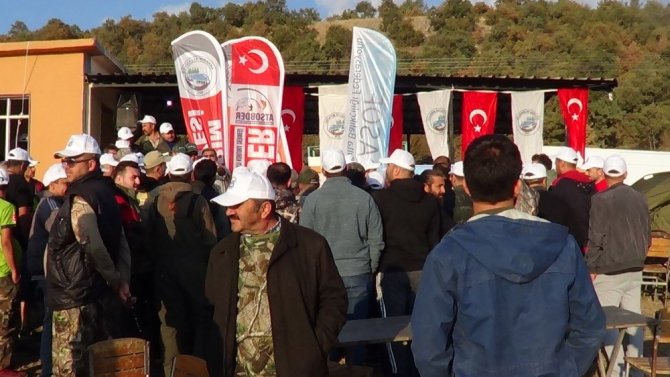 Akharım Beldesinde "Sportif Sazan Balığı Yakalama Yarışması" başladı