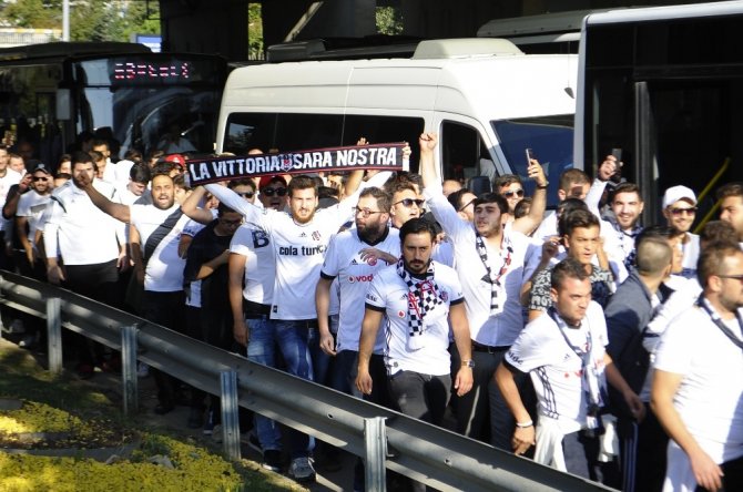 Beşiktaş taraftarı Ülker Stadı’na geldi