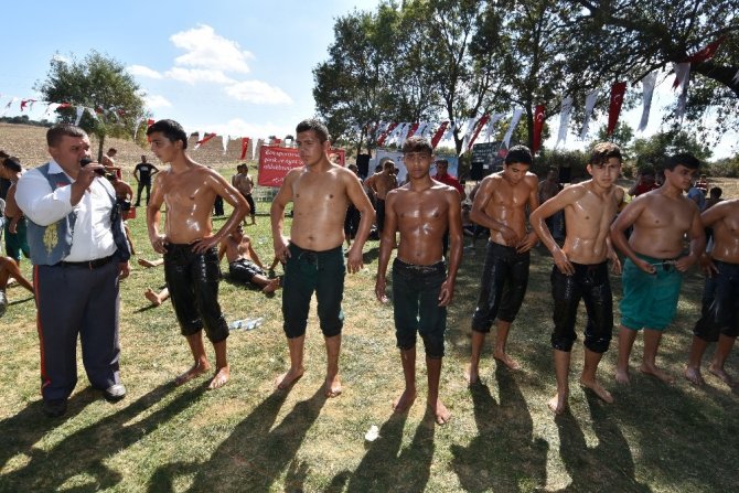 Hüseyin Pehlivan Yağlı Güreşleri başladı