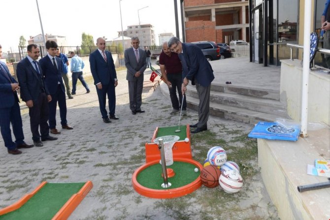 Ardahan’da ‘Mobil gençlik merkezi’ Projesi tanıtıldı
