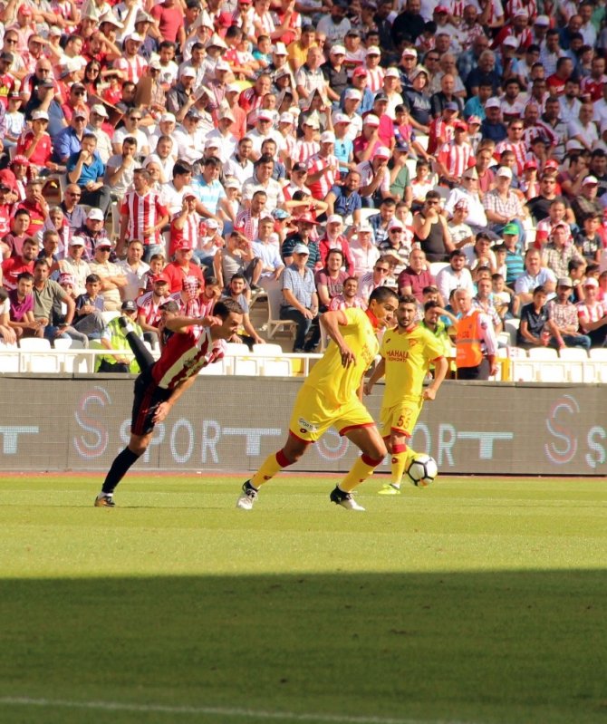 Süper Lig: D.G Sivasspor: 2 - Göztepe: 3 (Maç sonucu)