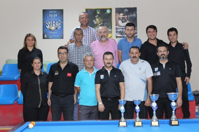Karaman’da il kontenjanı üç bant bilardo turnuvası sona erdi