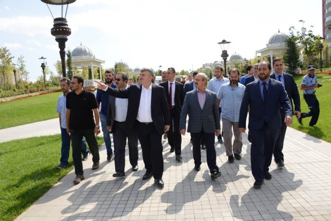 Selçuklu ve Osmanlı mimarisinden izler taşıyan “Ecdat Parkı” tamamlandı