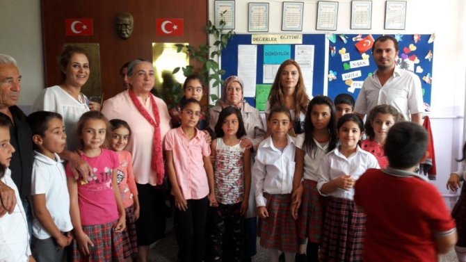 Tunceli’de okullara yardım