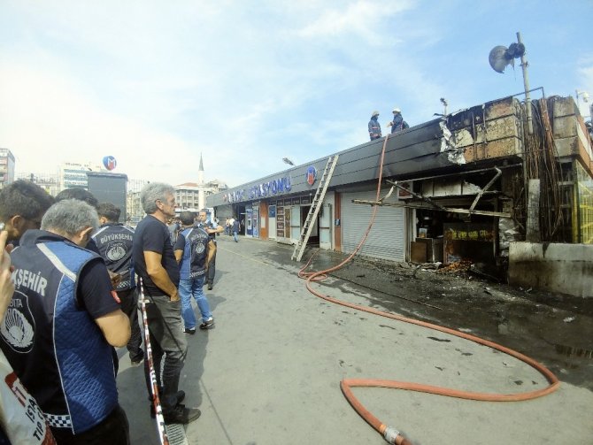 Ataköy Metrosu’nda yangın paniği