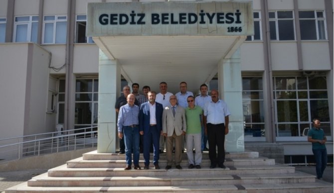 Belediye Başkanı Saraoğlu: Gediz’in yol sorunları çözülmeli