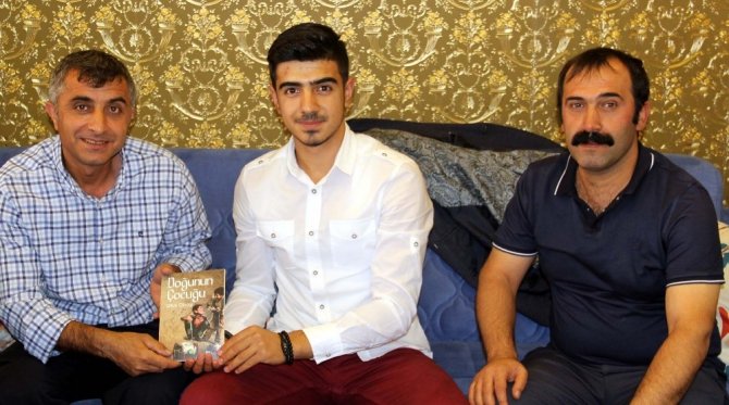 Bitlisli genç yazar ikici kitabını çıkardı
