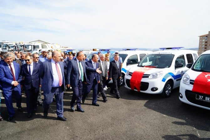 Kastamonu Belediyesi, üç yılda 13 milyon liralık yatırımla 73 adet araç satın aldı