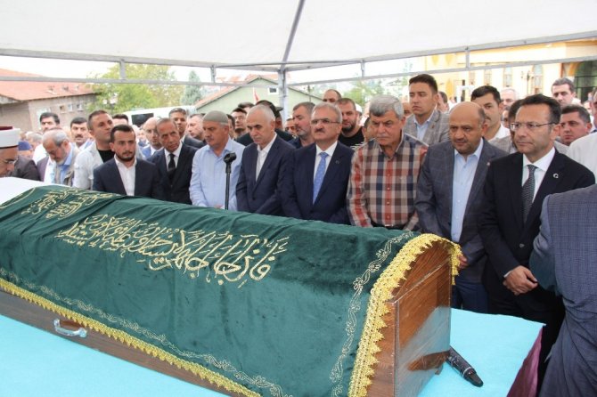 Başkan Karaosmanoğlu’nun babası son yolculuğuna uğurlandı