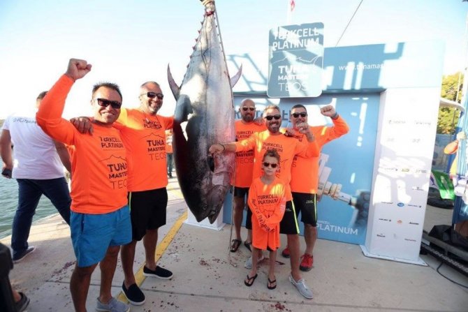 Uluslararası Balıkçılık Turnuvası’nda 295 kiloluk dev balık