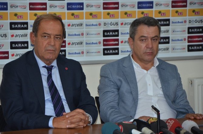 Yücel İldiz Eskişehirspor’a 1 yıllık imzayı attı