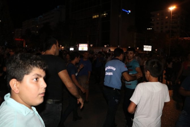 30 bin kişilik Hadise konserinde yoğun güvenlik önlemlerine rağmen kavgalar eksik olmadı