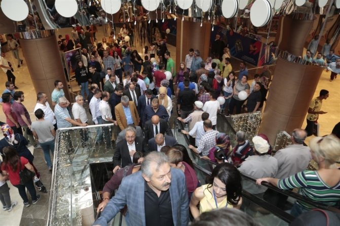 Nissara Alışveriş Merkezi hizmete açıldı