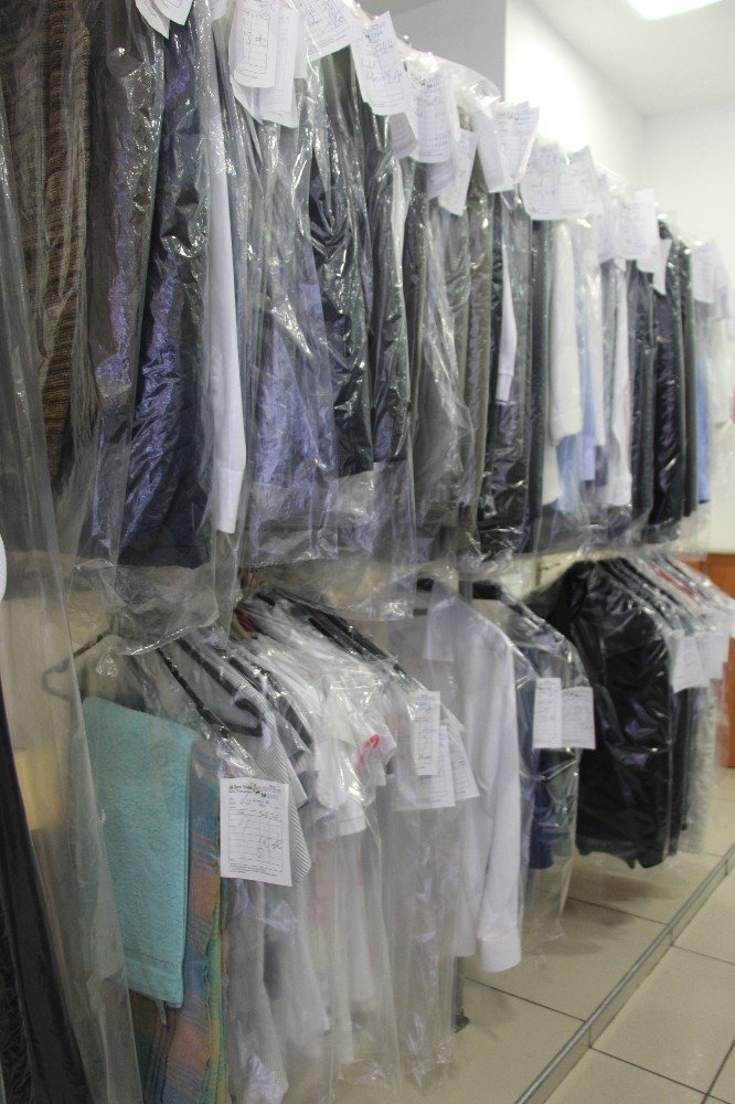 Bu lekeleri kuru temizleme bile çıkaramıyor