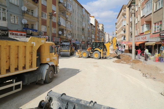 Suat Baykal caddesi hafta başında trafiğe açılıyor