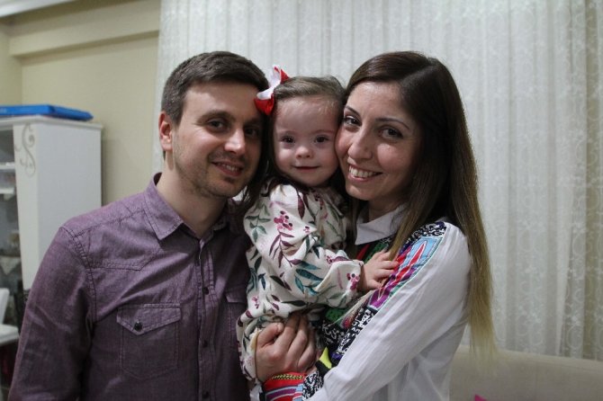 Down sendromlu İnci tam bir fenomen