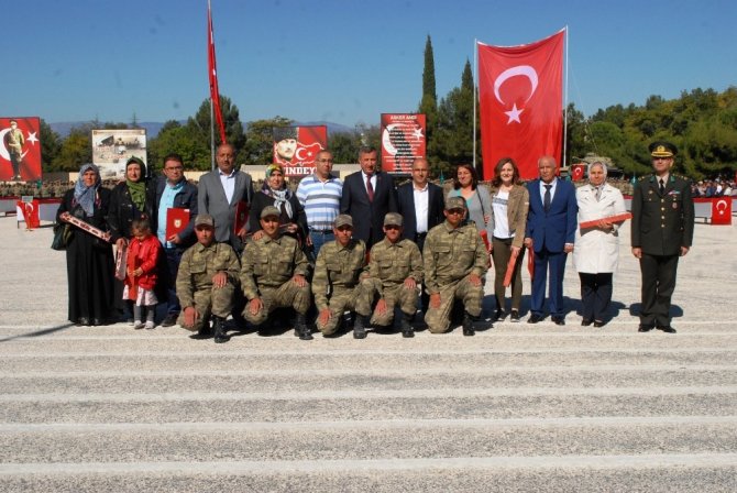 Burdur’da bin 280 piyade er yemin etti