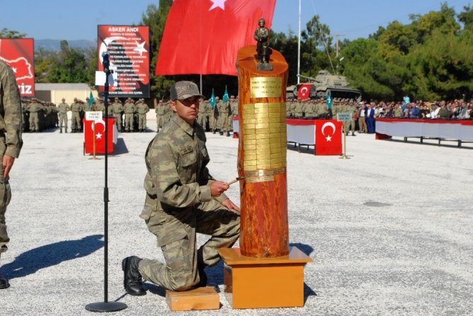 Burdur’da bin 280 piyade er yemin etti