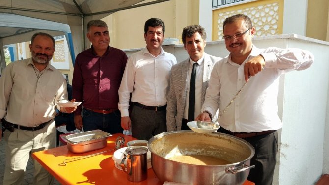 Nazilli Asımın Nesli Anadolu İmam Hatip Lisesi ilk aşure hayrını gerçekleştirdi