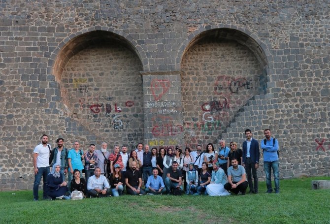 Fotoğrafçılar Diyarbakır’da buluştu