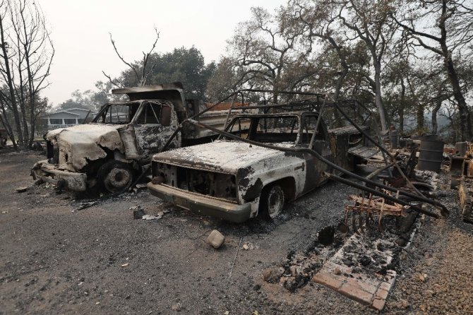 Kaliforniya’daki yangınlarda bilanço artıyor