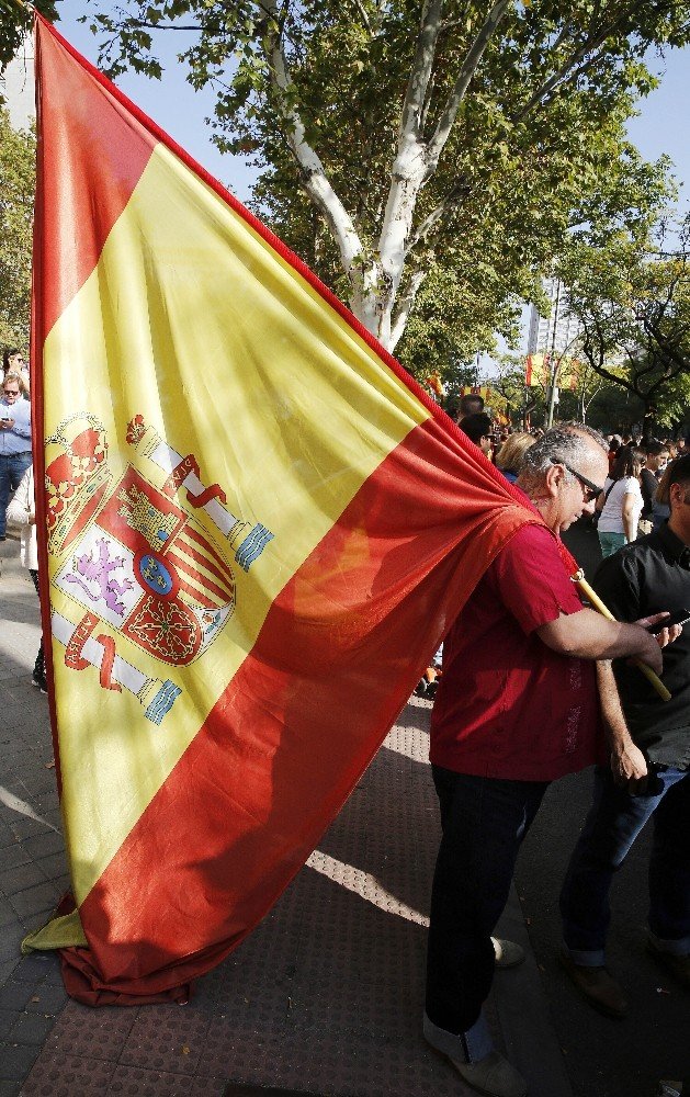 İspanya Ulusal Bayramı kutluyor
