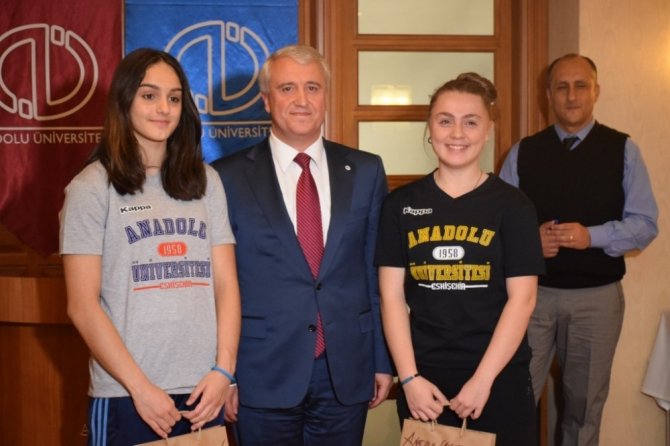 Anadolu Üniversitesi Gençlik ve Spor Kulübü 2017-2018 sezonunu açtı
