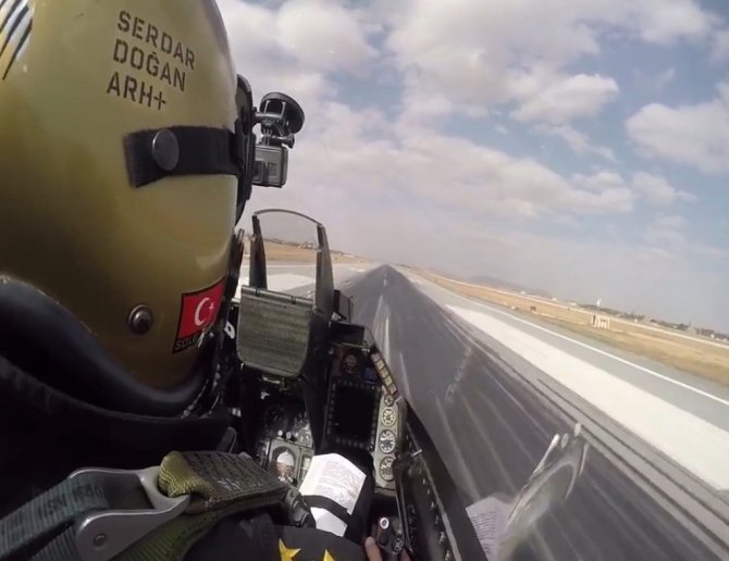 Solotürk pilotu Konyalılara böyle seslendi