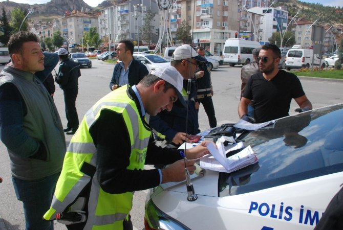 50 motosiklet sürücüsüne 31 bin lira ceza kesildi