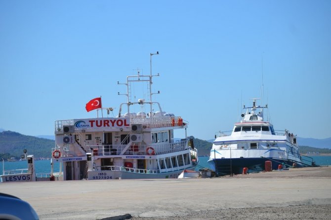 Türkiye ile Yunanistan arasındaki adalara feribot seferleri yeniden başladı