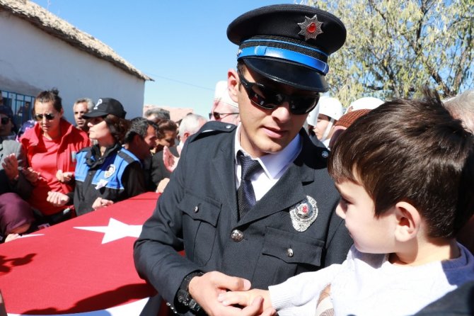 Şehit polis memuru Muhammet Uz Aksaray’da son yolculuğuna uğurlandı