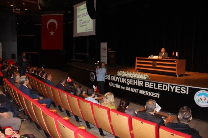 Ceza Hukukçusu Prof. Dr. Ersan Şen: “Sosyal medya bana çok tehlikeli geliyor”