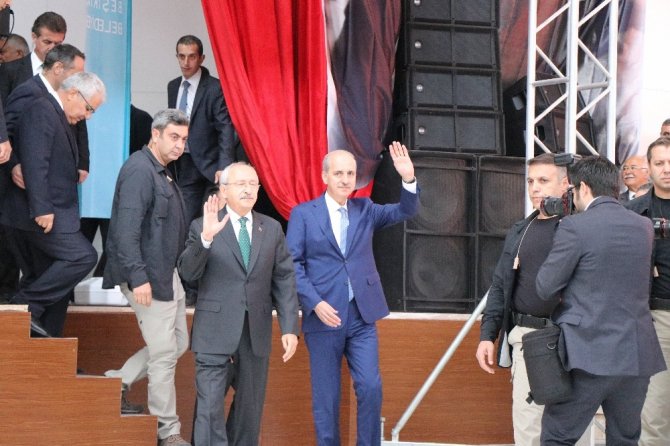 Kılıçdaroğlu ve Kurtulmuş Hacı Bektaş-ı Veli’yi Anma Töreni’nde salona birlikte girdi