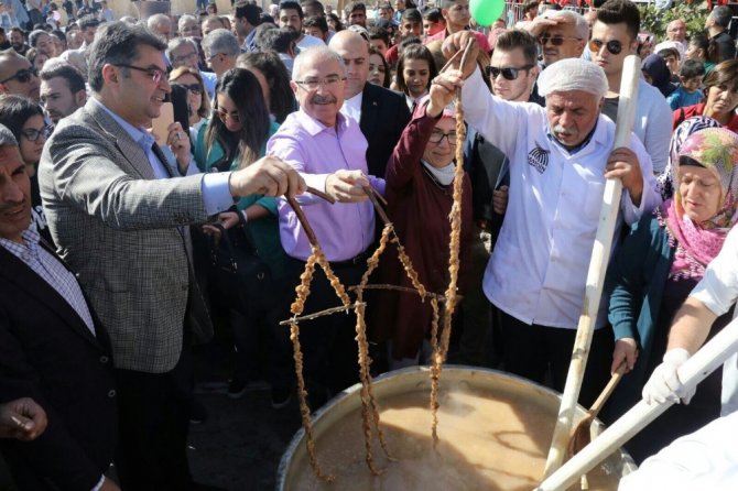 Mardin’de Harire Şenliği coşkuyla kutlandı