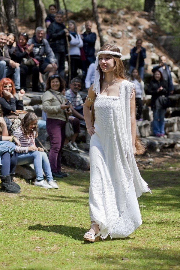 Kaybolmaya yüz tutan gelenek : Üzümlü Dastarı