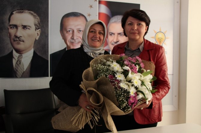 AK Parti Amasya Kadın Kolları’nda görev değişimi