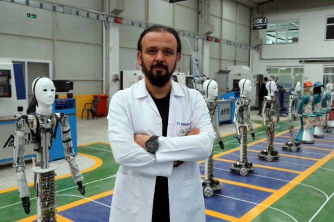 Milli insansı robotun seri üretimine başlandı