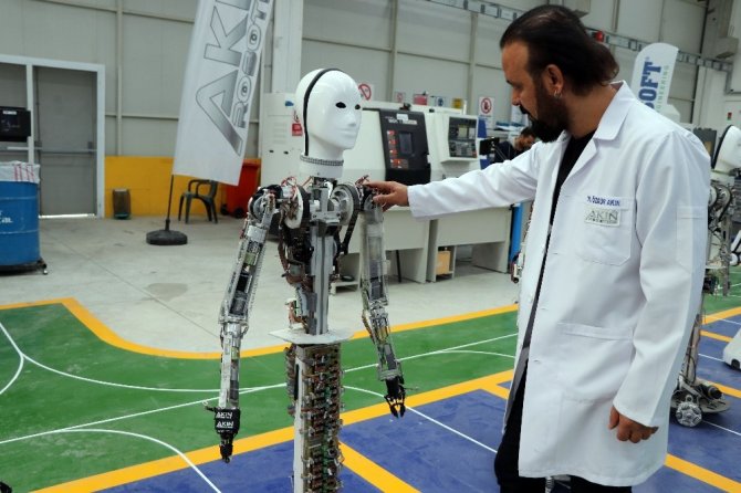Milli insansı robotun seri üretimine başlandı