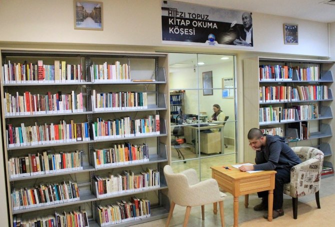 Büyükçekmece’de kütüphanesi olmayan kafeye ruhsat verilmeyecek