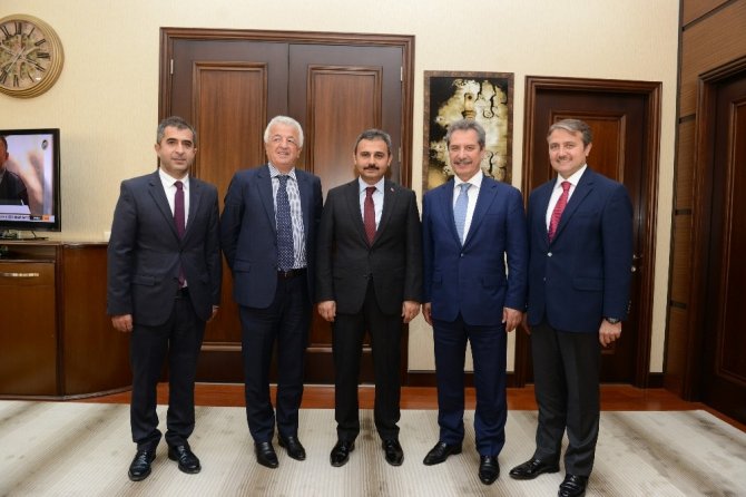 Çalık Holding Yönetim Kurulu Başkanı Ahmet Çalık;